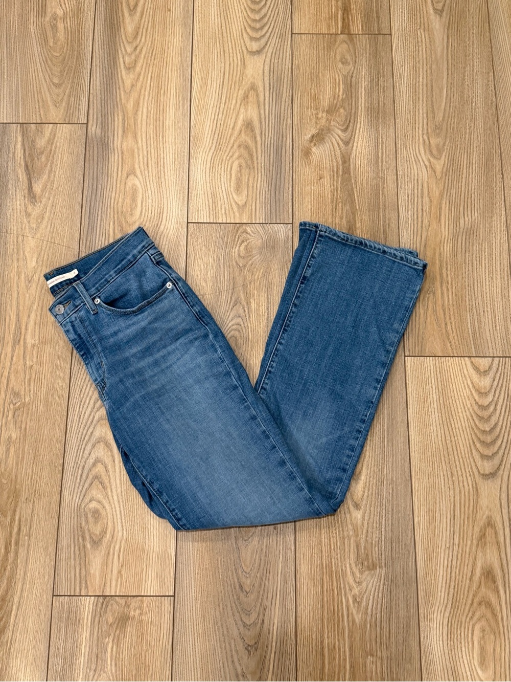 Levi Classic Bootcut Jeans